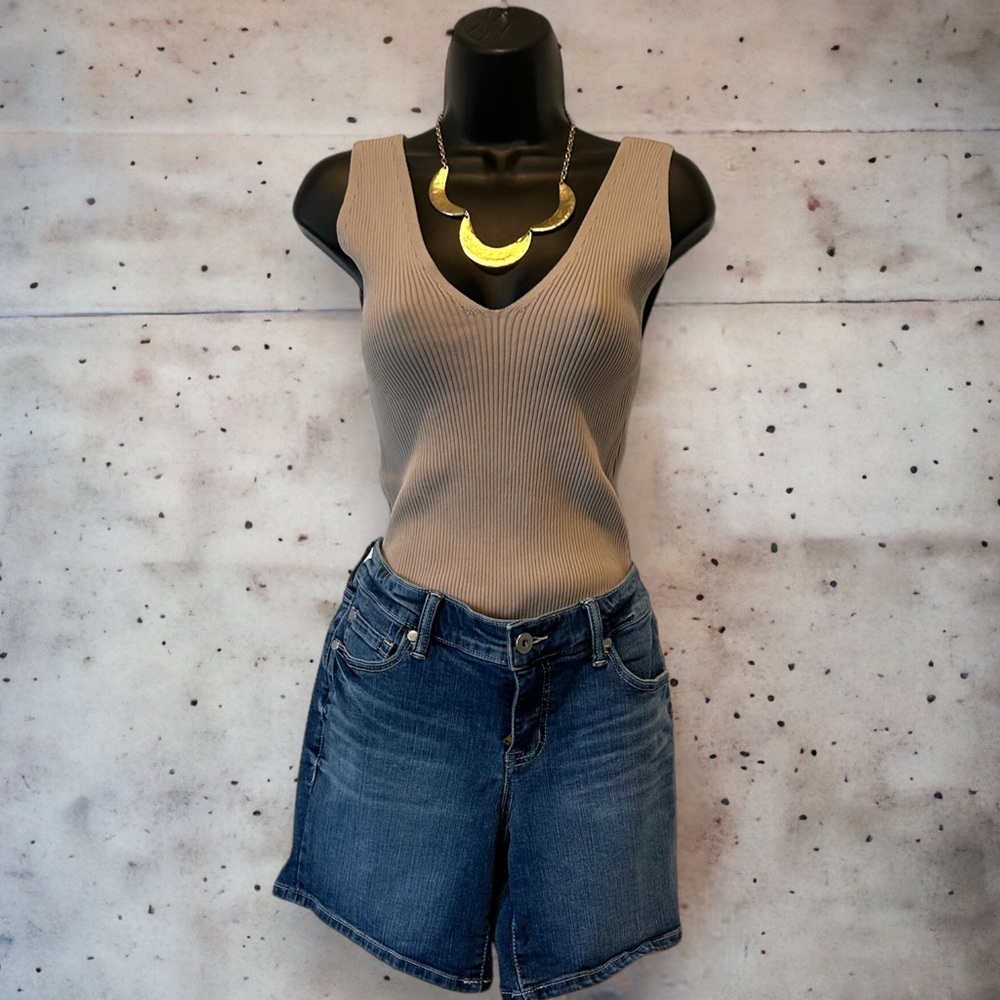 Torrid size 10 denim jean shorts